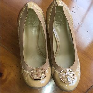Nude Patent leather Tory Burch wedge heels